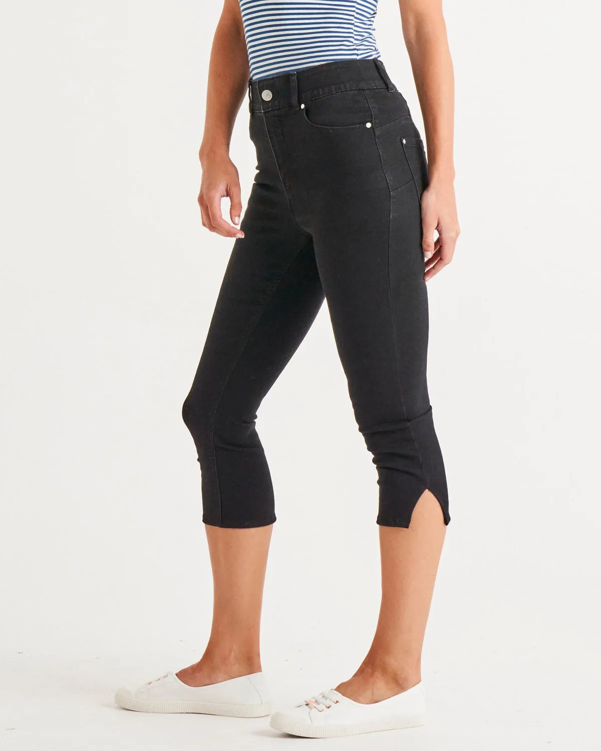 Betty Basics Camila Crop Jean Black