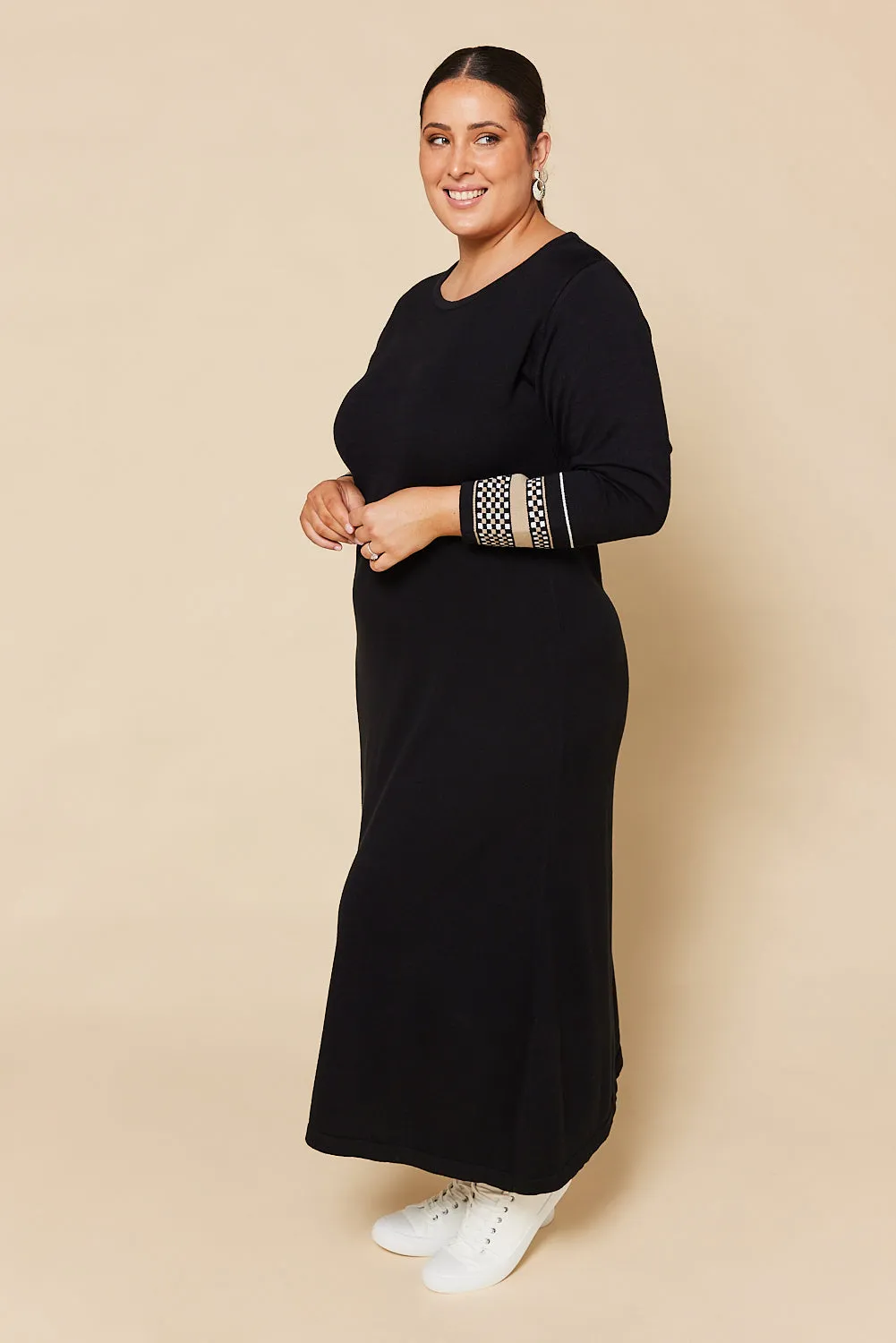 Binky Midi Dress in Black