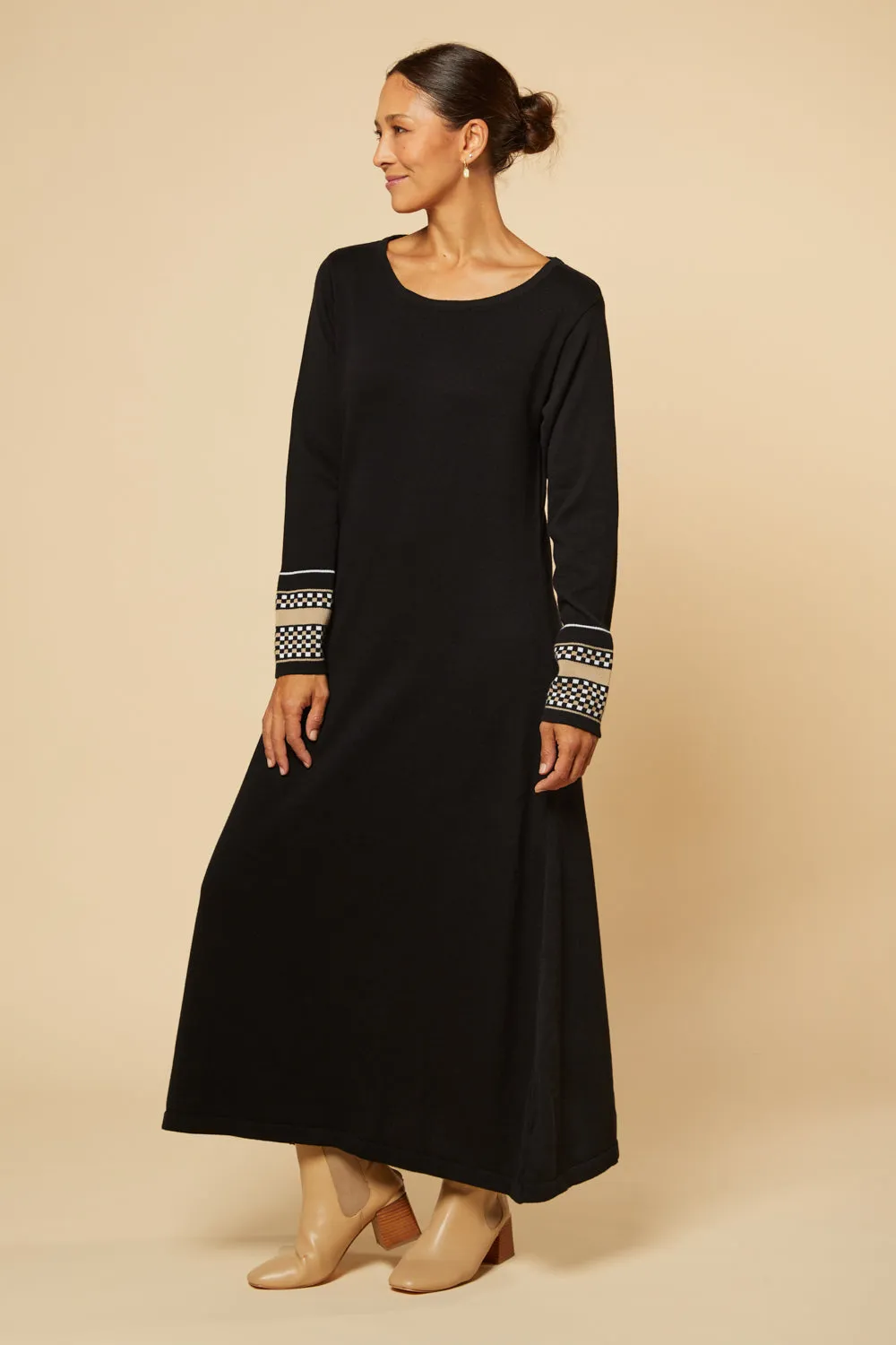 Binky Midi Dress in Black