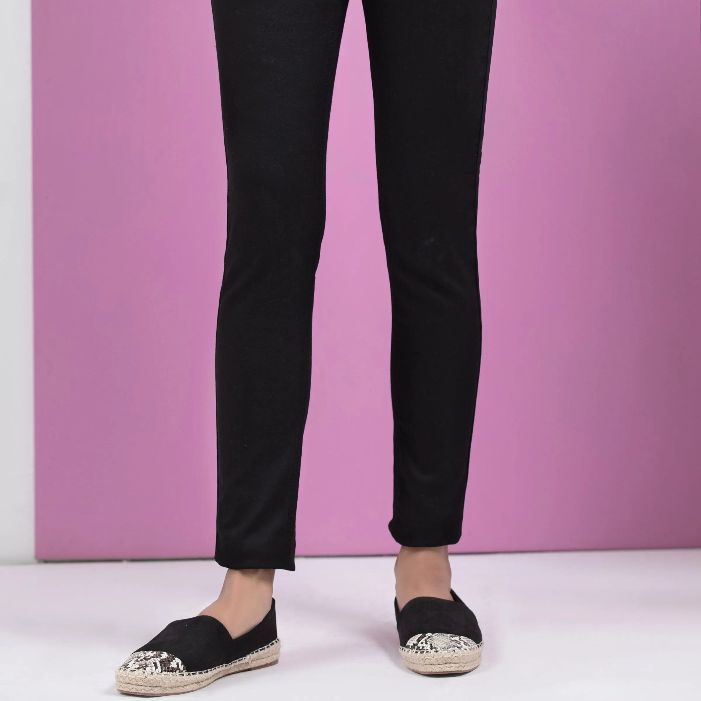 Black Mid-rise Jeans