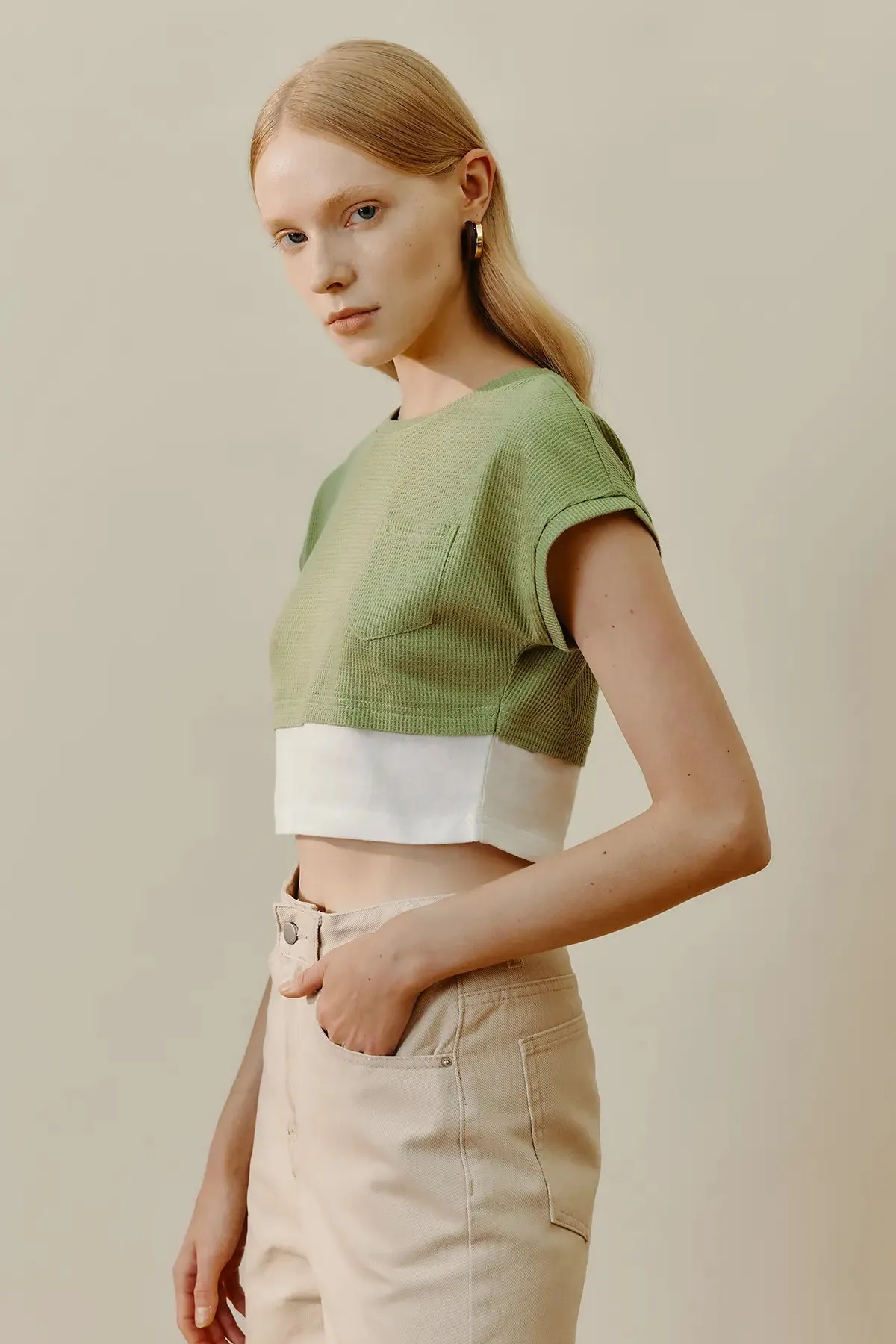 Colorblock Batwing Sleeve Crop Top