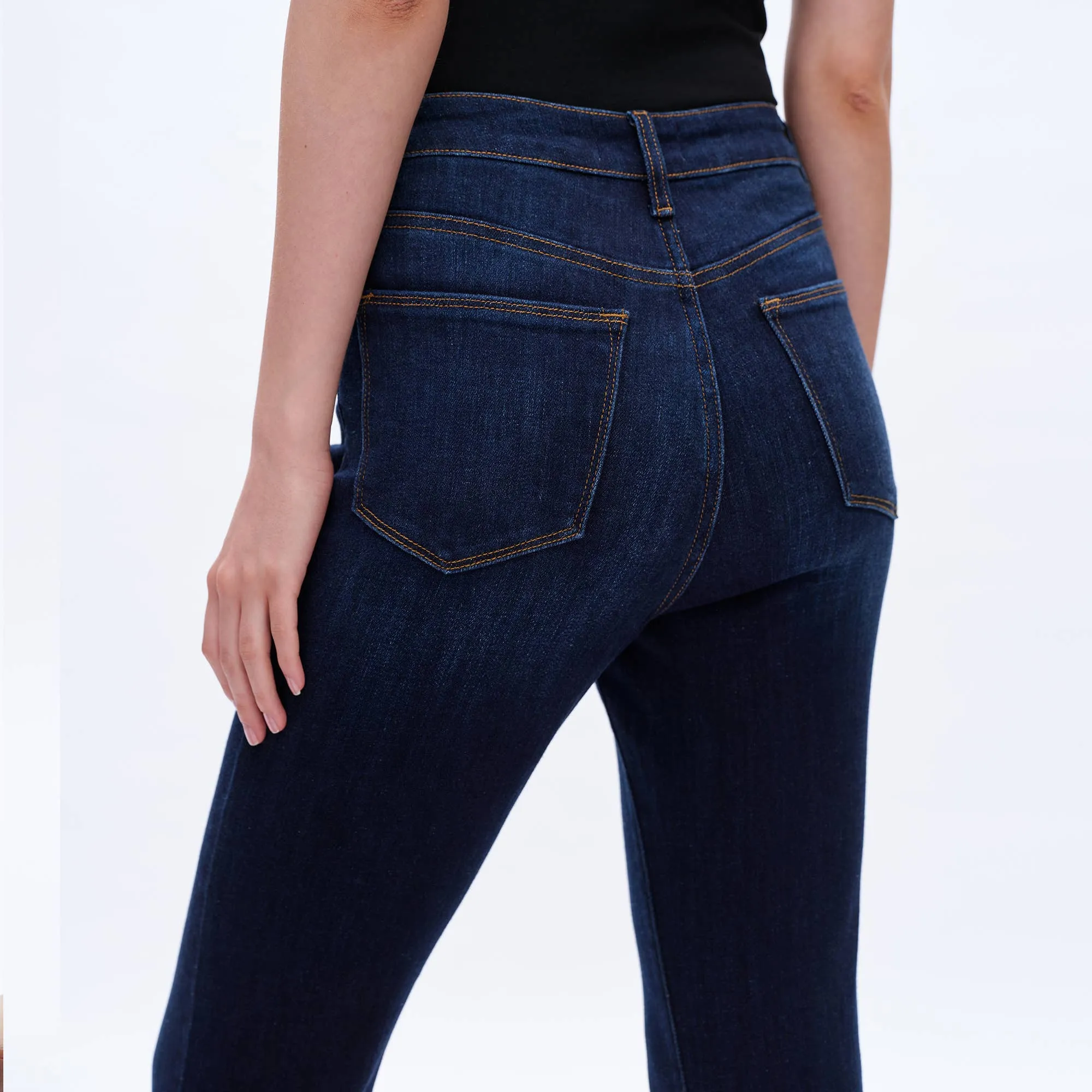 HIGH RISE FLARE JEANS WITH FINISHED HEM