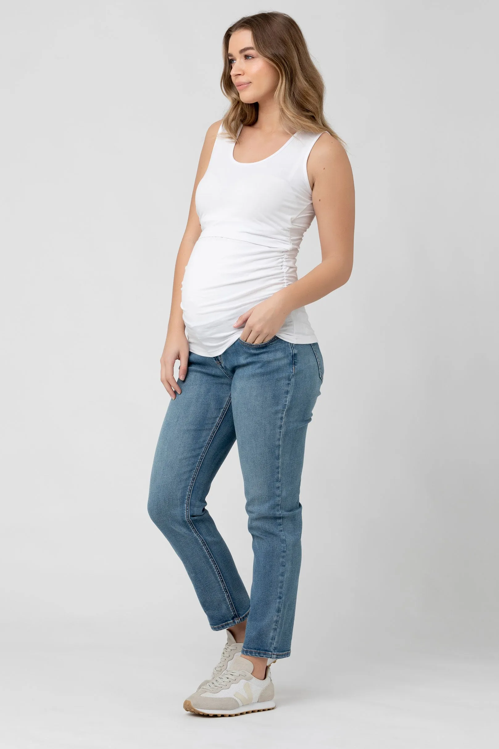 Hunter Crop / Petite Over Bump Jean Vintage Wash MOM JEANS