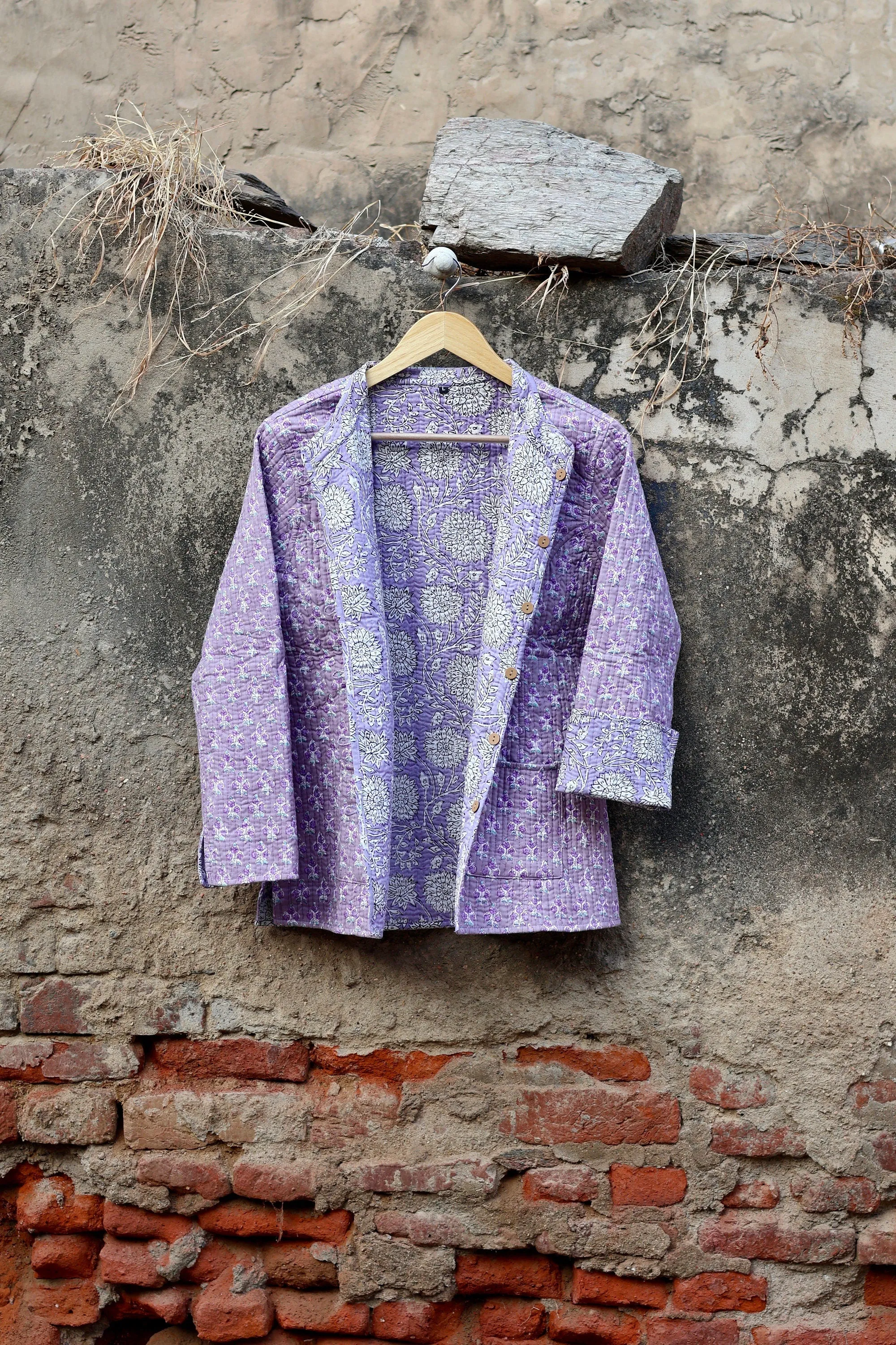 Indian Handmade Quilted Kantha Cotton Fabric Jacket Stylish Purple & White Floral Women's Coat, Reversible Waistcoat for Her