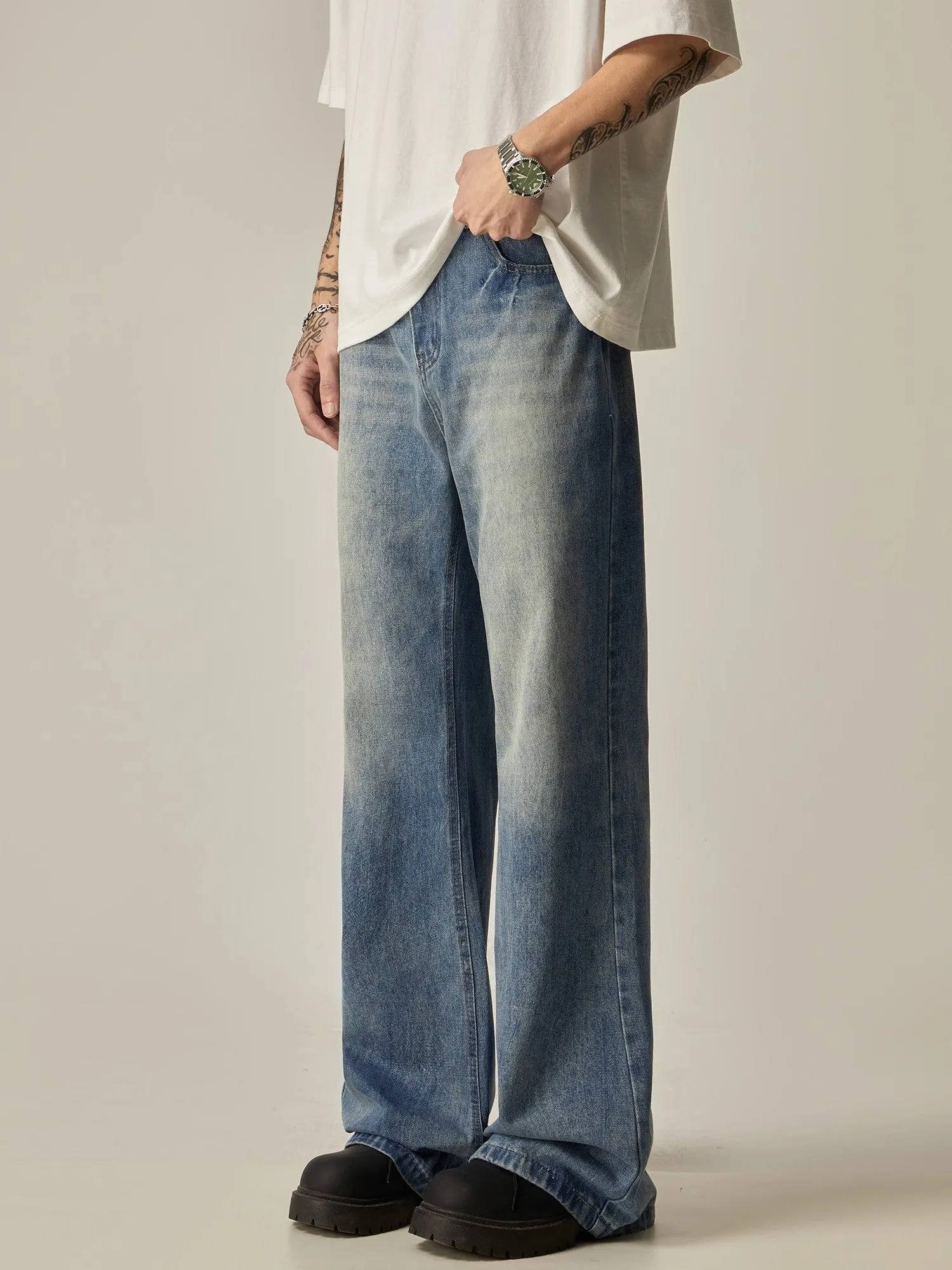 Retro High-Rise Flared Light Wash Jeans