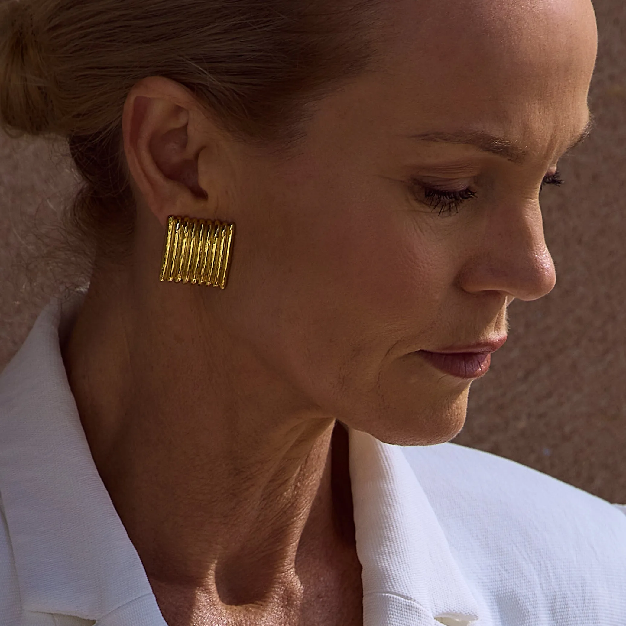 Ribbed Earring Gold