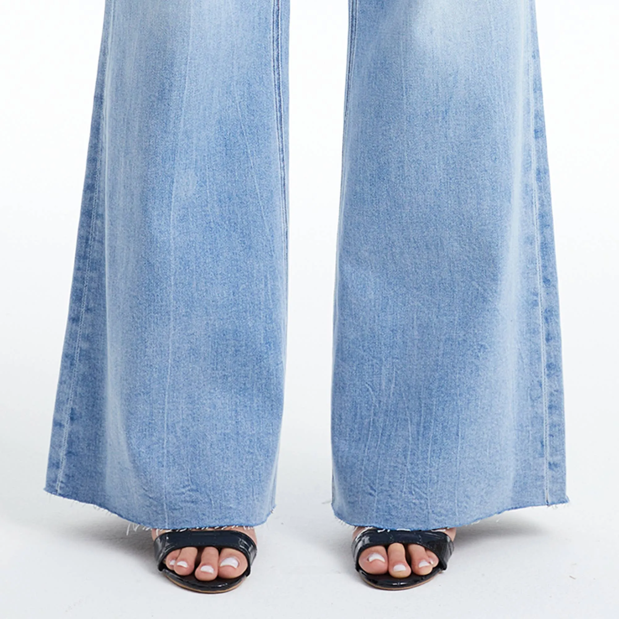 SUPER HIGH RISE WIDE LEG JEANS WITH RAW HEM